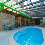 103 Alpine Hotel Panichishte