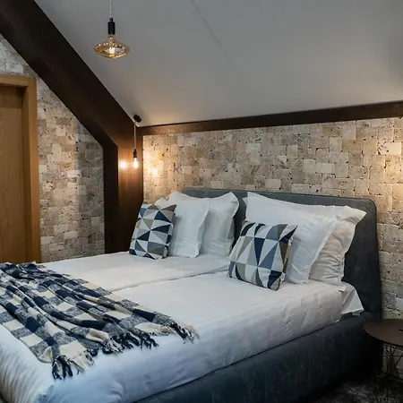 Hotel 103 Alpine