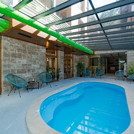 103 Alpine Hotel Panichishte