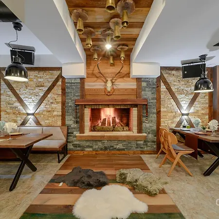 103 Alpine فندق