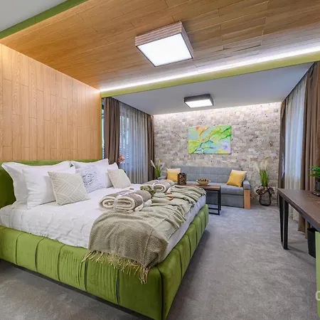 103 Alpine Hotel 3*