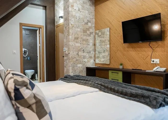 Hotel 103 Alpine Panichishte